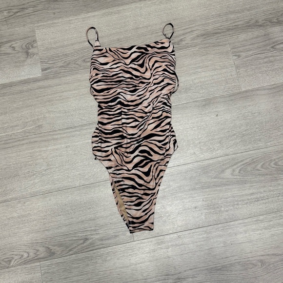 Shade & Shore Zebra Print High Hip Cut Swimsuit w/ laced back - Picture 1 of 11